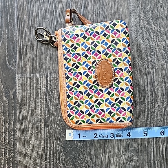 Authentic Fossil Clutch - Picture 11 of 11